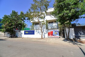 Red Velvet Inn & Suites By Fabhotel