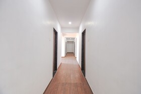Red Velvet Inn & Suites By Fabhotel