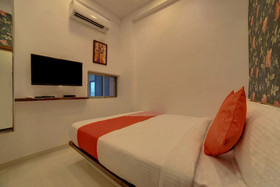 Royal Imperio By OYO Rooms