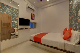 Royal Imperio By OYO Rooms
