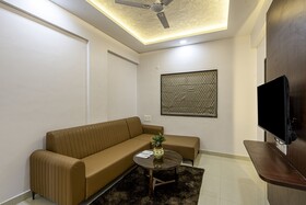 StayBird Divine Suites Business Hotel