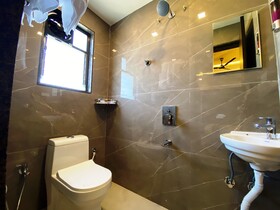 The Grand Sarovar Inn and Suites