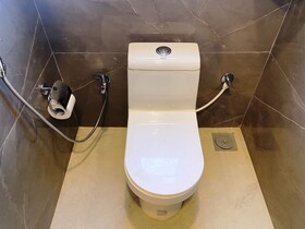 The Grand Sarovar Inn and Suites