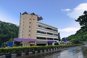 Treebo Trend Sahara by OYO Rooms