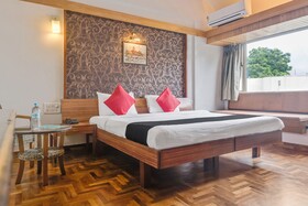 Treebo Trend Sahara by OYO Rooms