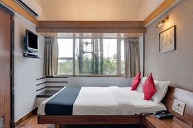 Treebo Trend Sahara by OYO Rooms