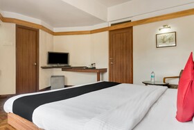 Treebo Trend Sahara by OYO Rooms