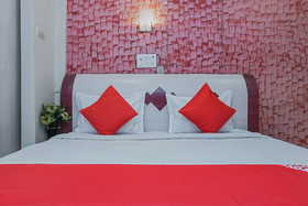Tushar Hotels by OYO Rooms