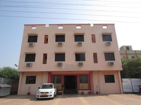 Hotel Sai Aradhana