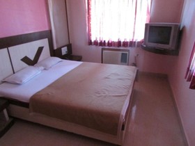 Hotel Sai Aradhana