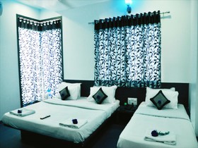 Hotel Shradha Saburi Palace