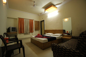 Hotel Yog Palace