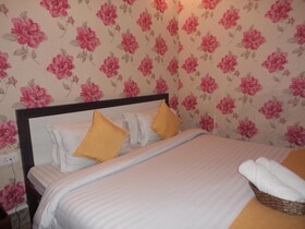 Hotel Crescent