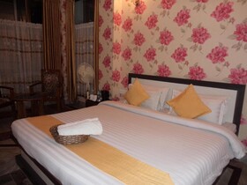 Hotel Crescent