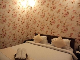 Hotel Crescent