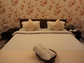 Hotel Crescent