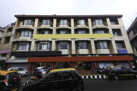 Hotel Golden Peak by OYO
