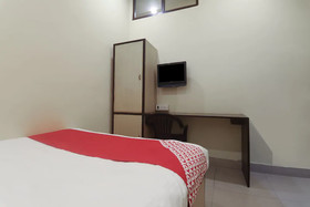 Hotel Golden Peak by OYO