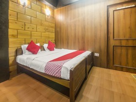 Live Inn Guest House by OYO Rooms