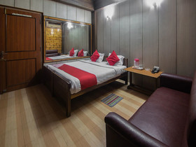 Live Inn Guest House by OYO Rooms