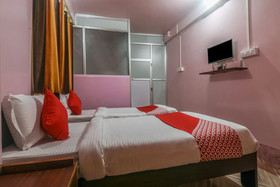 OYO 18330 Stay At Jo's Guest House