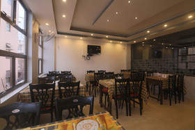 OYO 18528 Field Residency Inn
