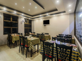 OYO 18528 Field Residency Inn