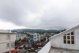 OYO 18670 Sanctum Guest House