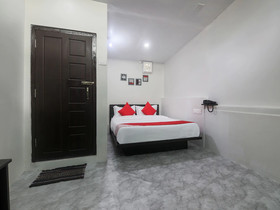 OYO 19292 55 Pillars House