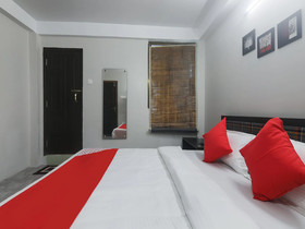 OYO 19292 55 Pillars House