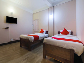 OYO 22570 Amenity Guest House