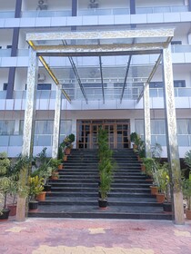 Modern Hotel And Restaurant