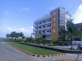 Modern Hotel And Restaurant