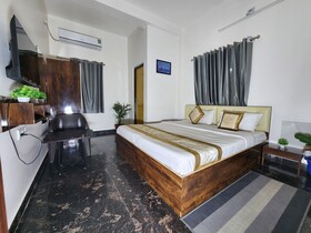 Clover Villa Hotels