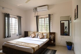 Clover Villa Hotels