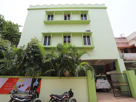 Fabhotel Greenstar Inn