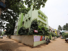 Fabhotel Greenstar Inn