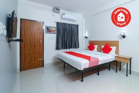 Hotel Crystal Stay by OYO Rooms