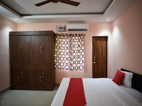 Hotel Dream Castle By OYO Rooms