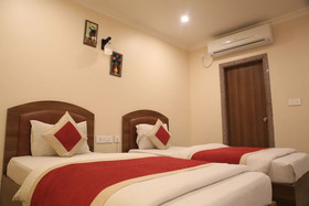 Hotel Kumud Plaza