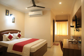 Hotel Kumud Plaza