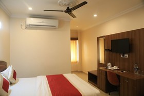 Hotel Kumud Plaza