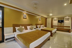 Hotel Pushpak