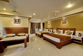 Hotel Pushpak