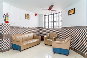 Hotel Rajdhani by OYO Rooms
