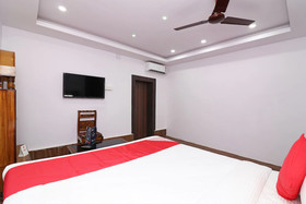 Hotel Royal Green By OYO Rooms