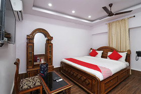 Hotel Royal Green By OYO Rooms