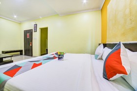 Hotel Royal Guest House by FabHotels