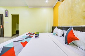 Hotel Royal Guest House by FabHotels