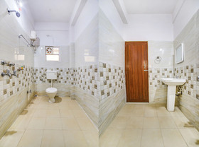 Hotel Royal Guest House by FabHotels